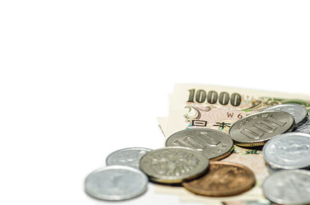 年収300万円の手取り額や生活レベルは?年収300万は世間的に低いの?のサムネイル画像